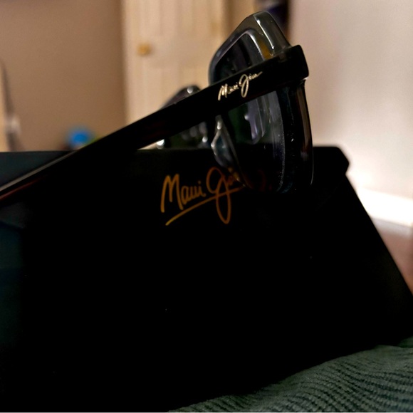 MAUI JIM “LITTLE BELL” sunglasses - Picture 3 of 5